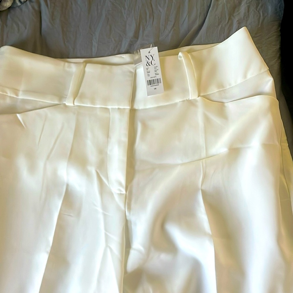 Size 14 NY &Co flair leg summer weight dress pants